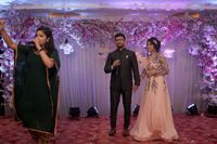 review-Anchor Bharti Narang