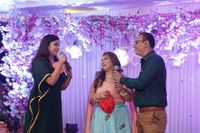 review-Anchor Bharti Narang