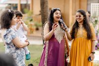 review-Anchor Bharti Narang