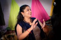 review-Anchor Bharti Narang