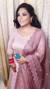 review-Aarushi Wadhwa Makeup Artist