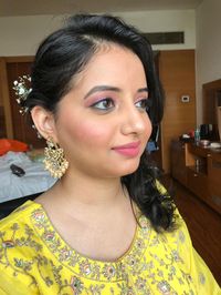 review-Makeup by Heena Singh
