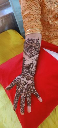 review-image-2-Harsha Mehendi Artist