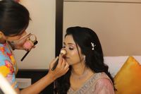review-Sneha Bakshi Makeovers