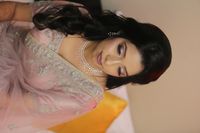 review-Sneha Bakshi Makeovers