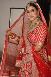 review-Sneha Bakshi Makeovers