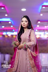 review-Sneha Bakshi Makeovers