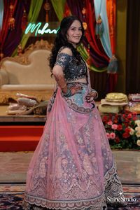 review-Delnaaz