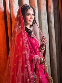 review-Delnaaz