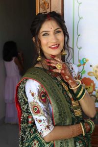review-Alka Patel Makeovers
