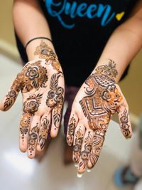 review-Misba Mehendi Artist