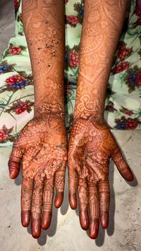 review-Mariyam Mehndi Artist