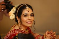 review-Makeup by Aditi Biyani