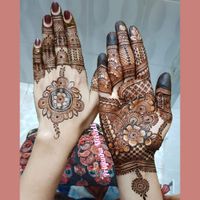 review-image-2-Priyanka Mandal Mehndi Art & Designing Centre