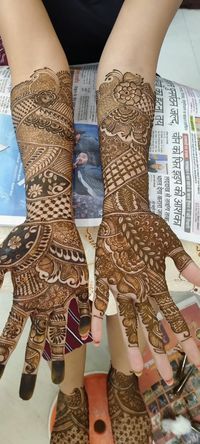 review-image-1-B2 Professional Mehandi Artist