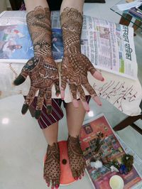 review-image-2-B2 Professional Mehandi Artist