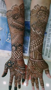 review-image-3-B2 Professional Mehandi Artist