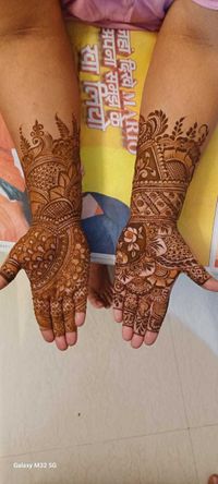 review-image-0-Banaras Mehandi Art