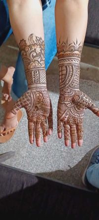 review-image-0-Banaras Mehandi Art