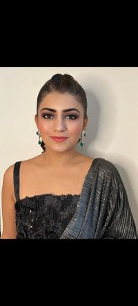 review-Makeup by Apurva