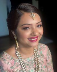 review-Makeup by Apurva