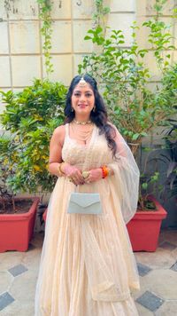 review-Makeup by Apurva