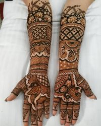 review-image-0-AKASH Mehandi Arts