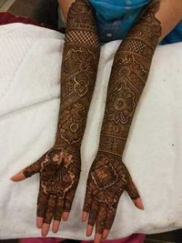 review-Yogesh Mehandi Artist