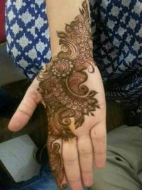 review-Yogesh Mehandi Artist