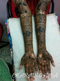 review-Yogesh Mehandi Artist
