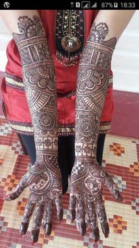 review-Yogesh Mehandi Artist