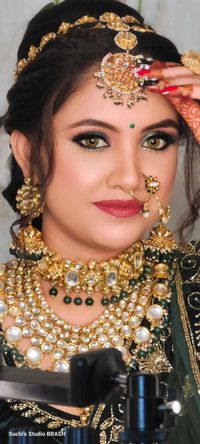 review-Suchi's Studios - BRASH