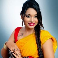 review-Beauty Stylist Sneha Shetty