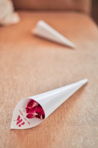 review-Knot & Celebrate