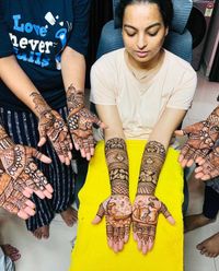 review-Lucky Mehandi Art