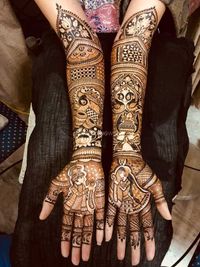 review-Akash Mehandi Arts