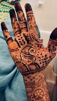 review-Akash Mehandi Arts