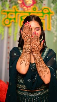 review-image-0-Mehandi by Priya