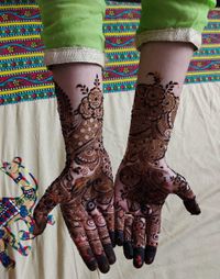 review-Bridal Mehndi by Minal