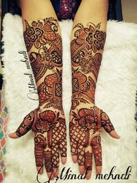 review-image-0-Bridal Mehndi by Minal