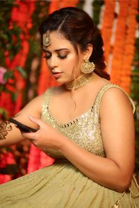 review-Makeover by Harpreet Kaur