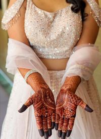 review-Jaipuri Mehndi Art