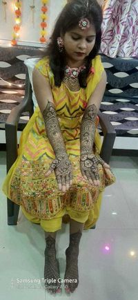 review-image-0-Kunal Mehendi Art