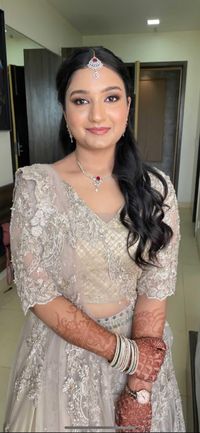 review-Mahi Sardana Makeovers