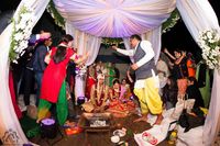 review-Wedding Moments