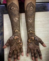 review-Ravi Mehandi Artist