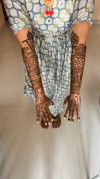 review-image-0-Sandeep Bridal Mehandi Artist