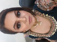 review-image-0-Riddhi Ohri Makeup Artist