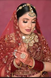 review-image-0-Simmi Singh MUA