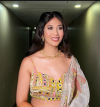 review-Riya Taneja Makeup